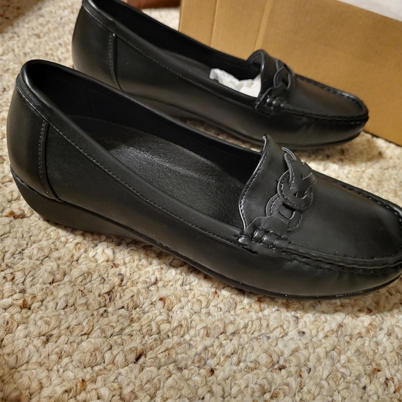 Loafer shoes for Women - Picture 2 of 7